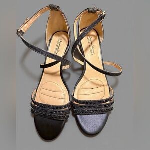 American Glamour Badgley Mischka Queen Black Wedges Size 8 1/2